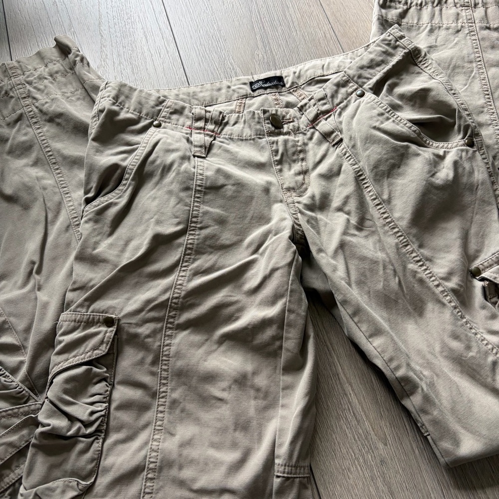 Vintage Seduction Low Rise Baggy Cargo Pants - Picture 3 of 10